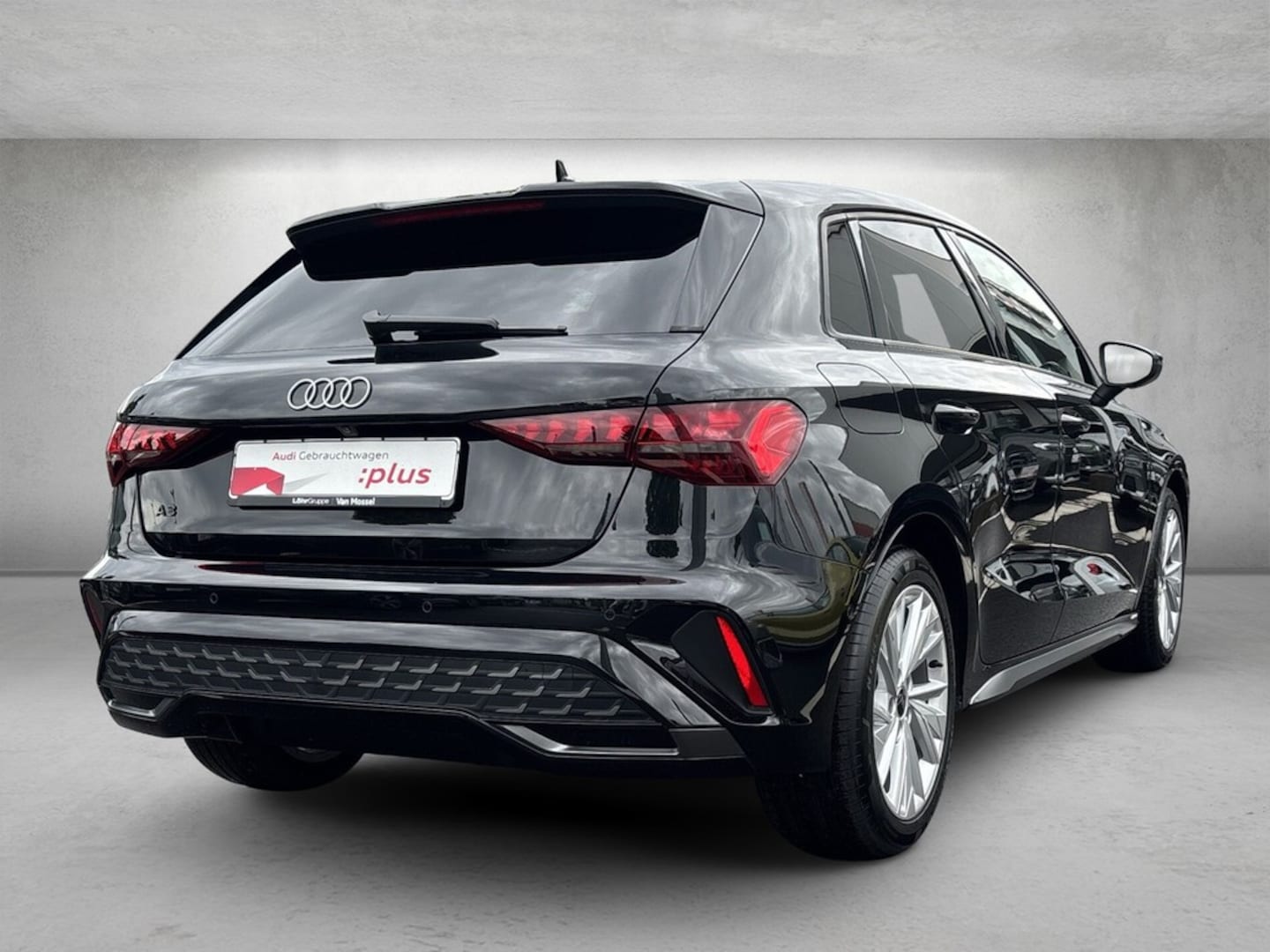 Bild über Audi A3 Sportback S line 30 TFSI S tronic - für weitere Informationen kontaktieren Sie den Audi Partner