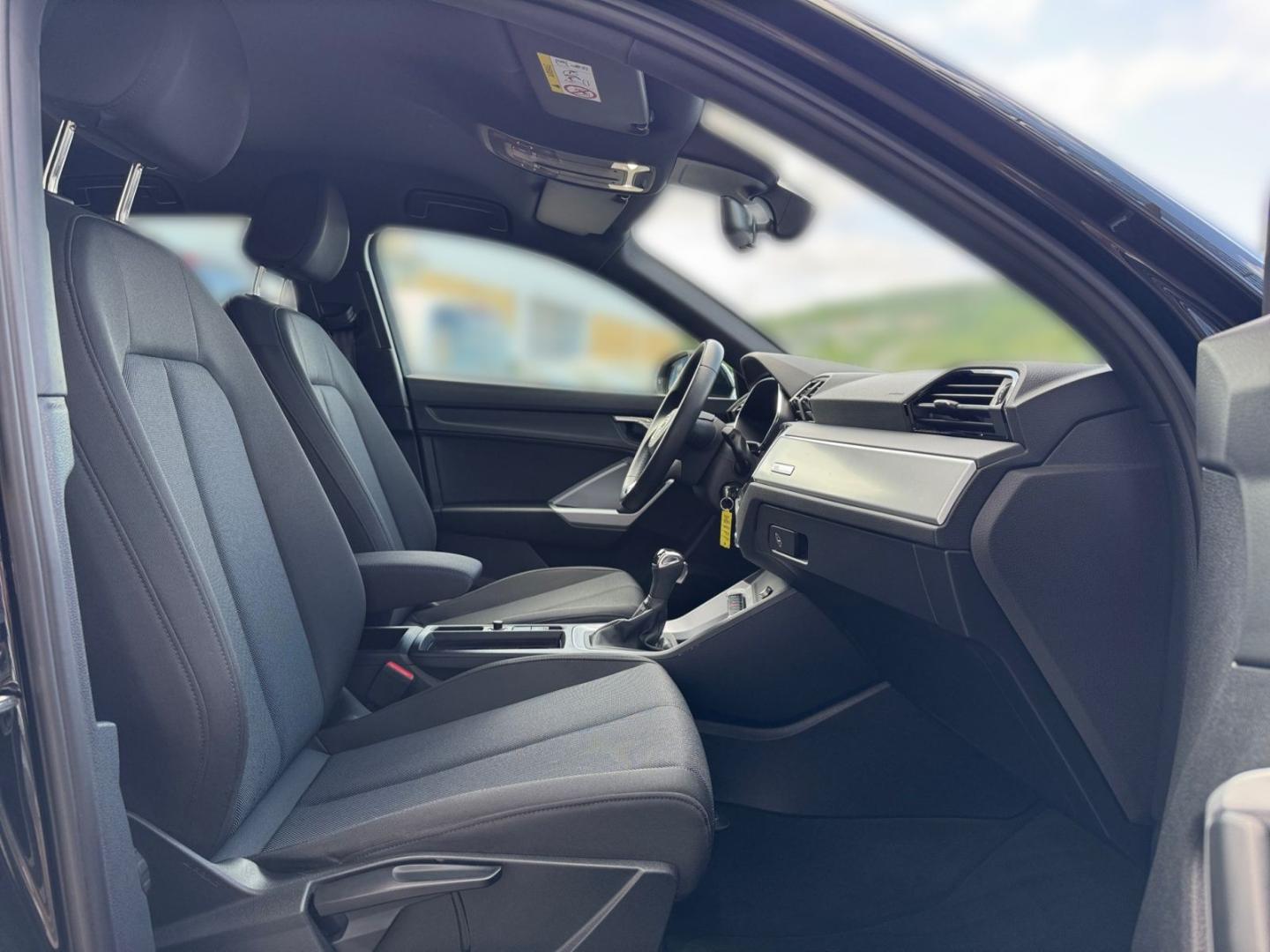 Image about Audi Q3 Sportback TFSI e 45 TFSI e S tronic
