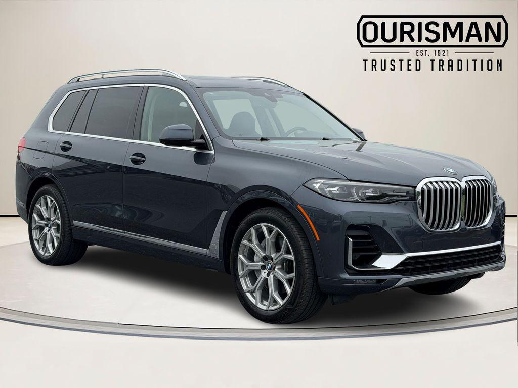 2022 BMW X7 xDrive40i's photo