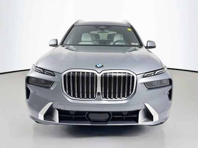 2023 BMW X7