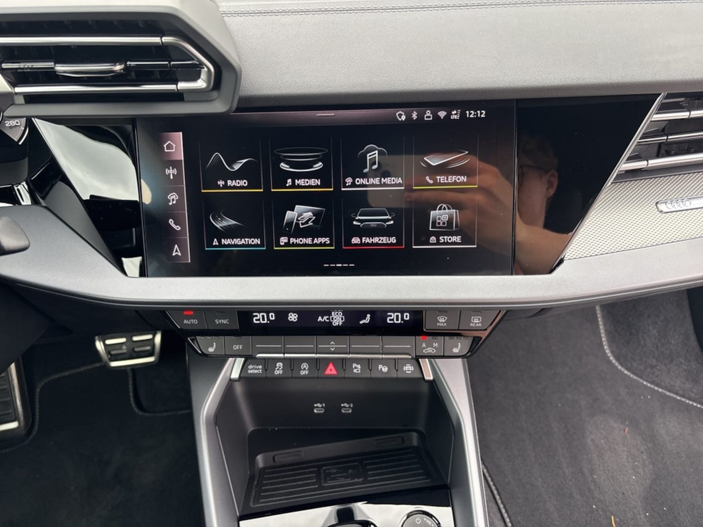 Bild über Audi A3 Sportback S line 30 TFSI S tronic - für weitere Informationen kontaktieren Sie den Audi Partner
