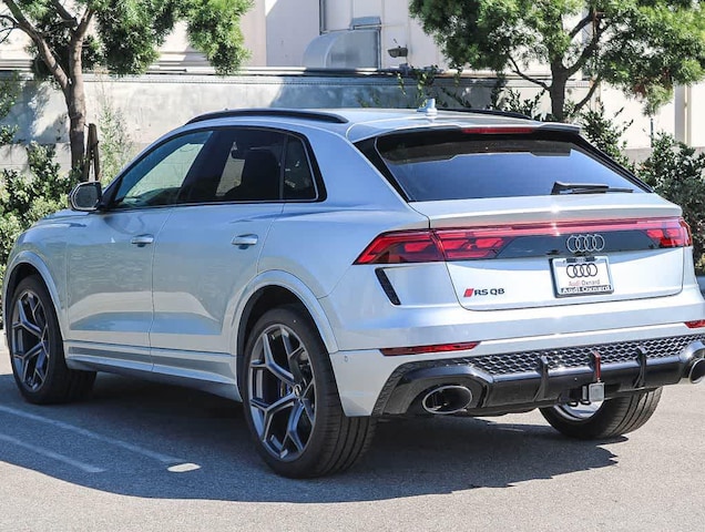 2026 Audi RS Q8 SUV performance