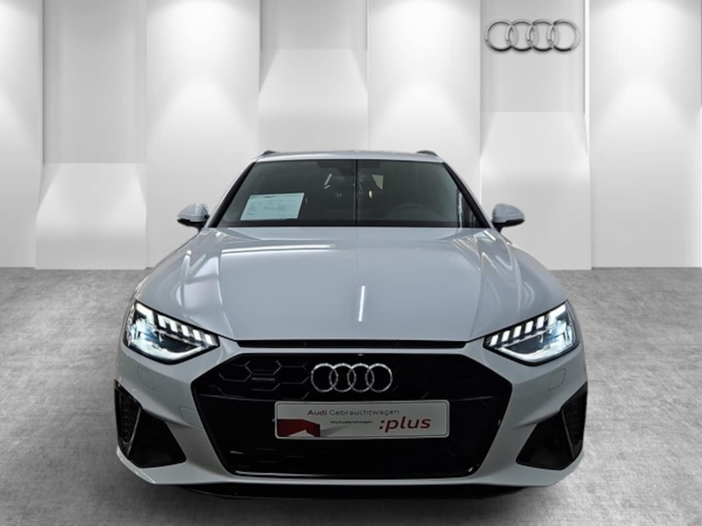 Bild über Audi A4 Avant S line 40 TFSI quattro S tronic - für weitere Informationen kontaktieren Sie den Audi Partner