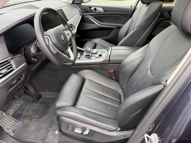 2022 BMW X7