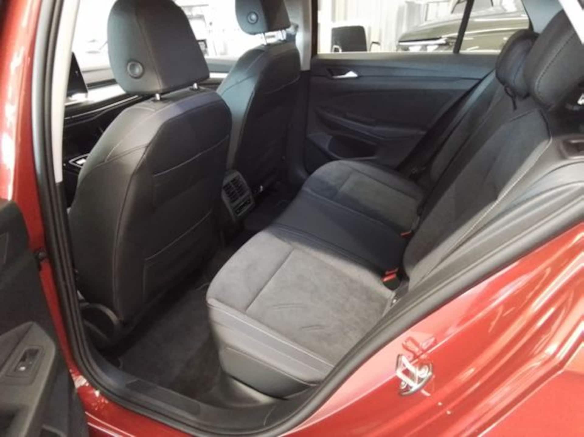 Volkswagen Golf Style