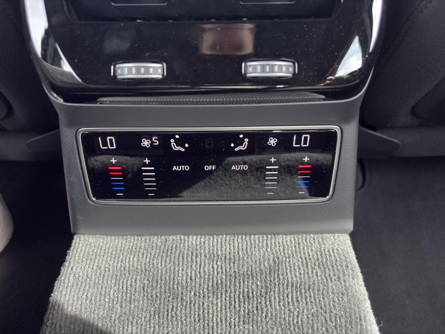 Bild über Audi A6 Avant TDI quattro 150 kW S tronic - für weitere Informationen kontaktieren Sie den Audi Partner