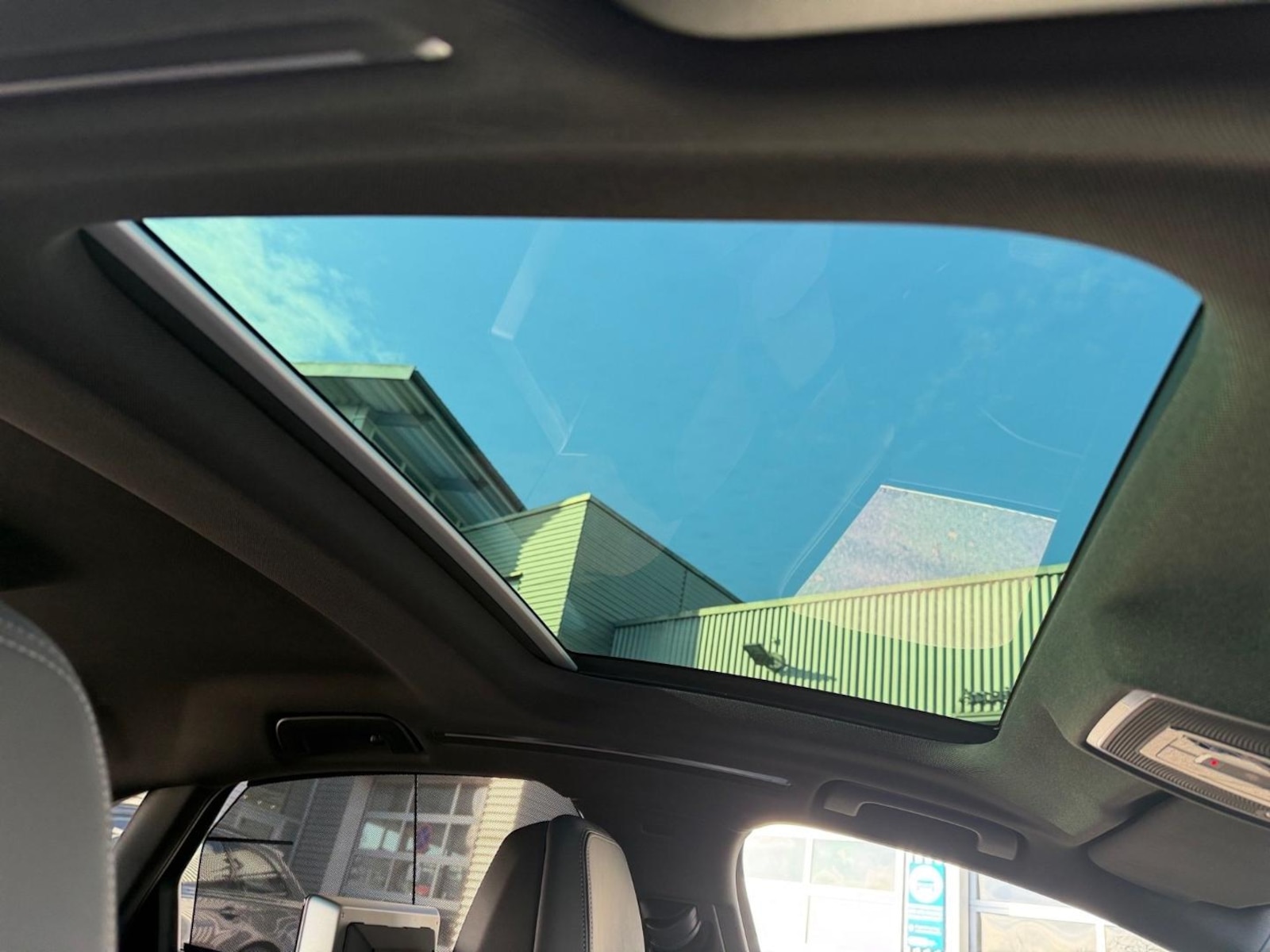 Audi A8 – Bild 17