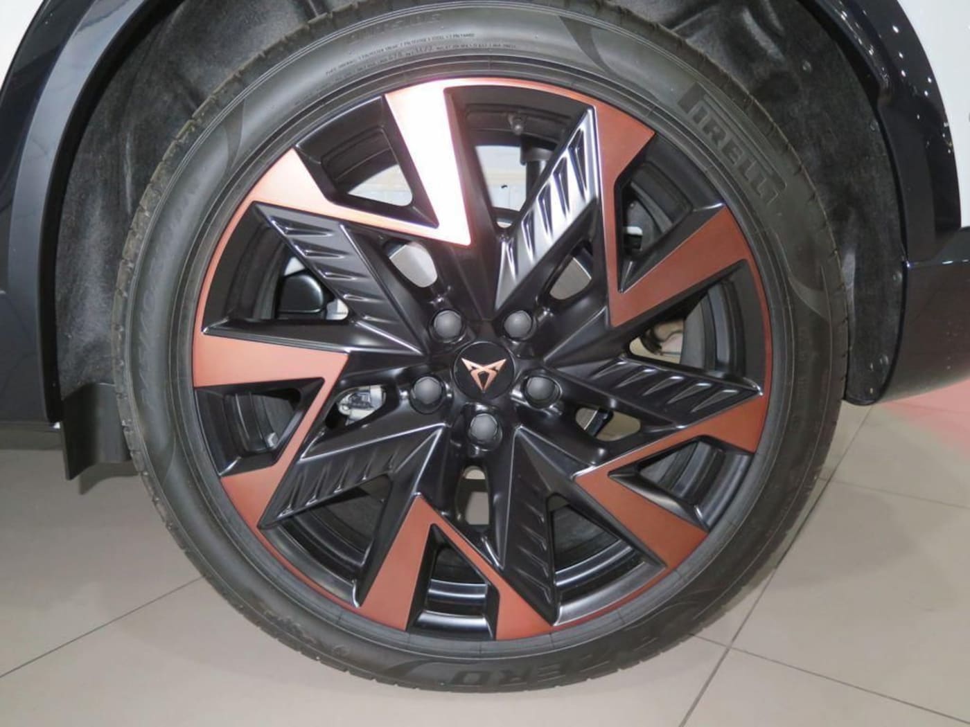 CUPRA Formentor 1.5 TSI e-Hybrid DSG 150 kW (204 CV) — photo 8
