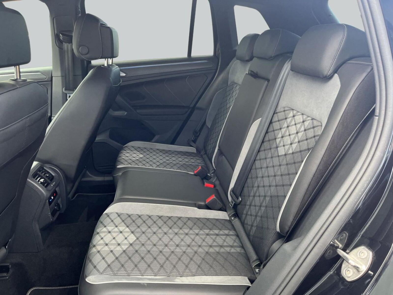 Volkswagen Tiguan – Bild 13