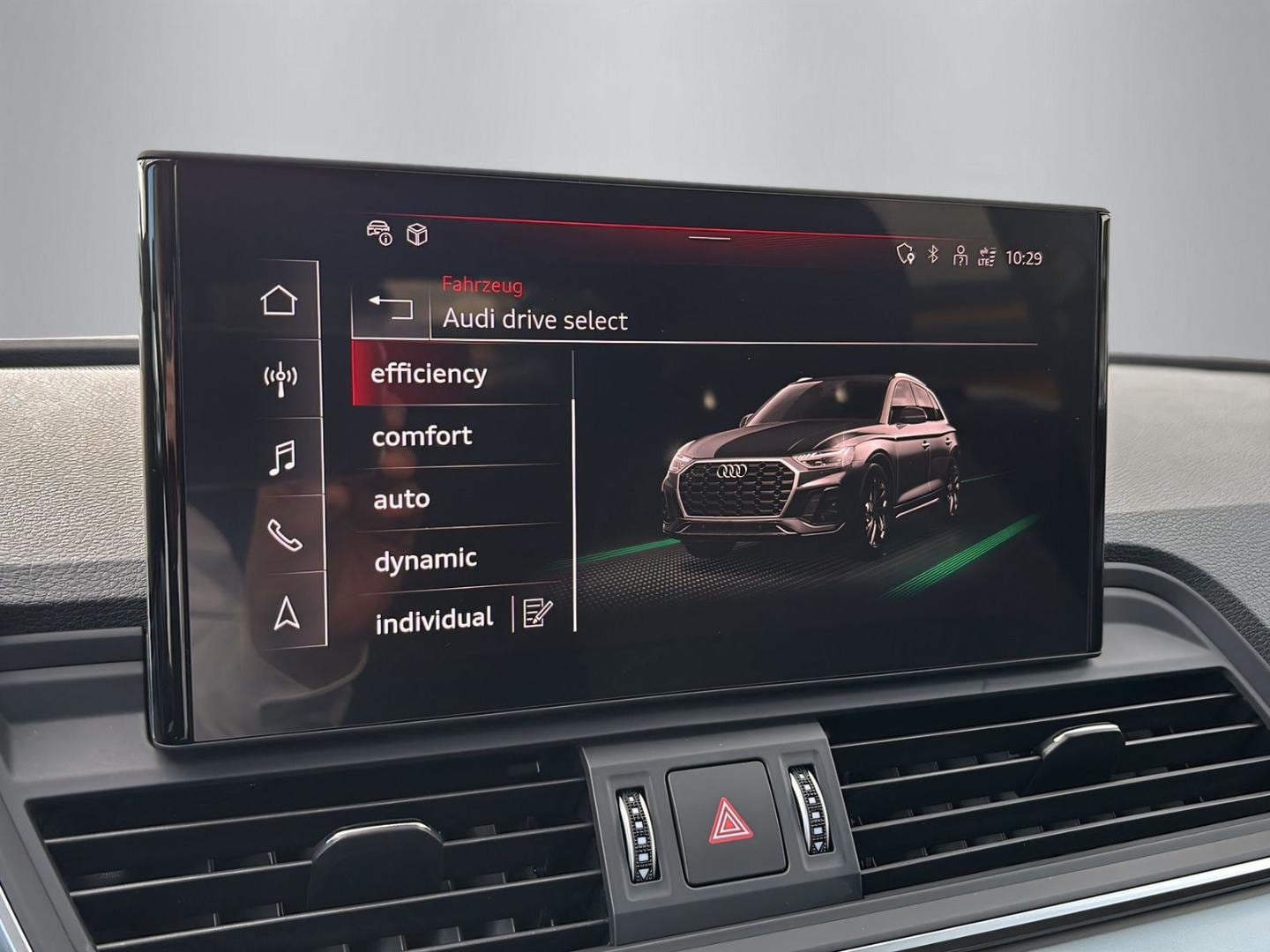 Bild über Audi Q5 TFSI e 50 TFSI e quattro S tronic - für weitere Informationen kontaktieren Sie den Audi Partner