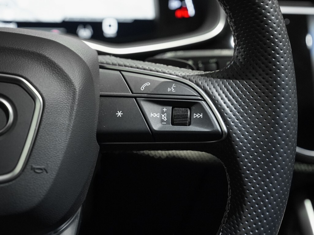 Image about Audi SQ8 TFSI quattro tiptronic