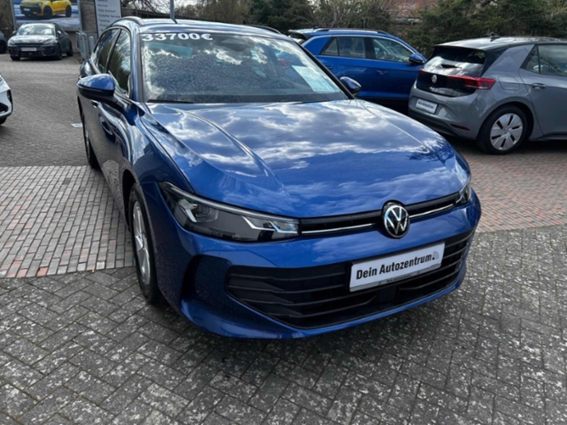 Volkswagen Passat Basis-Modell