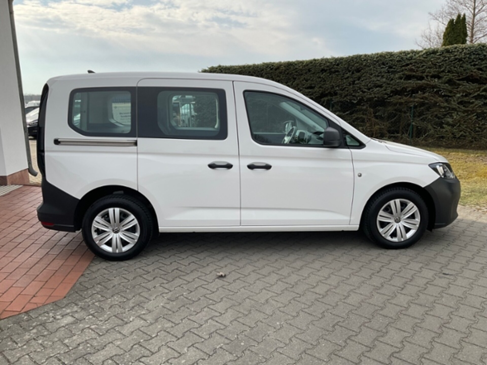 Volkswagen Caddy Kombi Basis-Modell