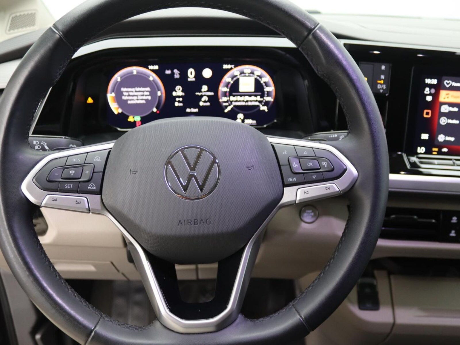 Volkswagen Multivan Langversion – Bild 16