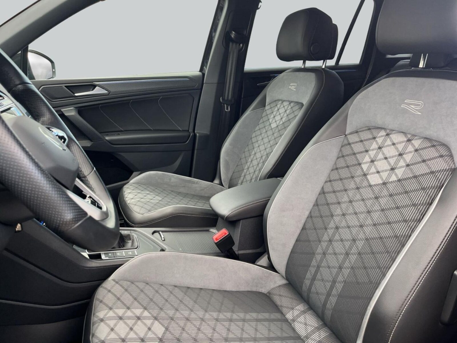 Volkswagen Tiguan – Bild 12
