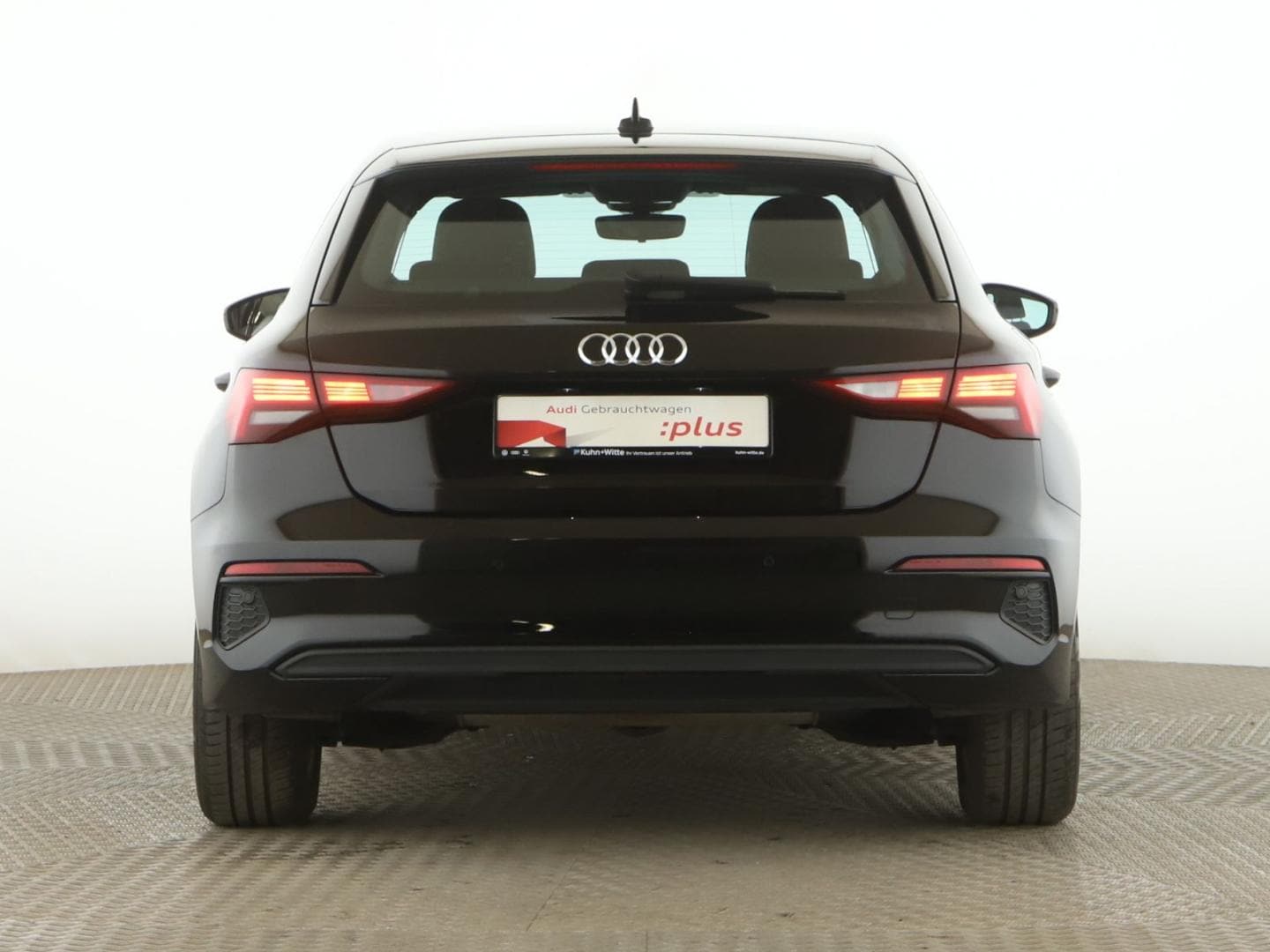 Bild über Audi A3 Sportback 30 TFSI S tronic - für weitere Informationen kontaktieren Sie den Audi Partner