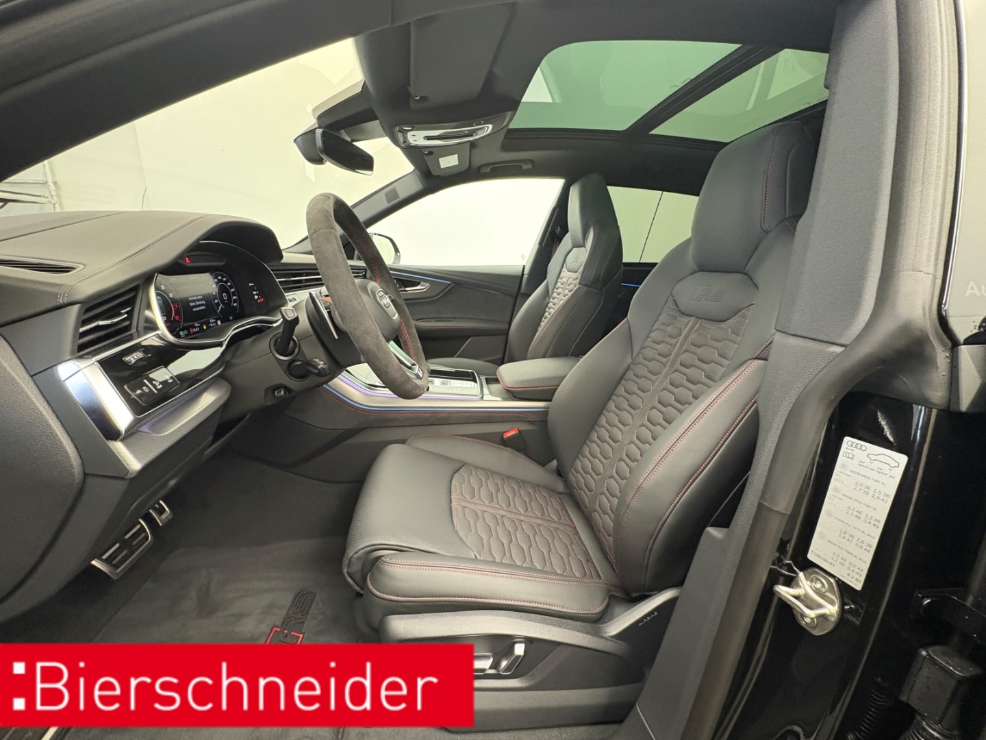 Bild über Audi RS Q8 SUV TFSI quattro 471 kW tiptronic - für weitere Informationen kontaktieren Sie den Audi Partner