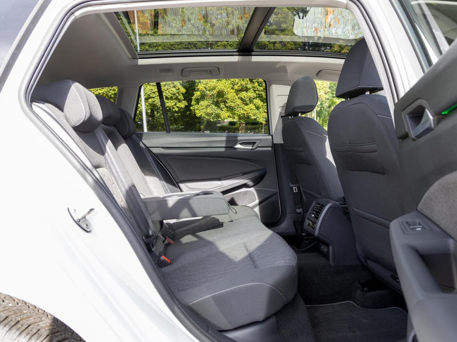 Volkswagen Golf Variant – Bild 8