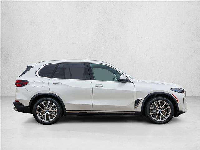 2025 BMW X5 - Image 4
