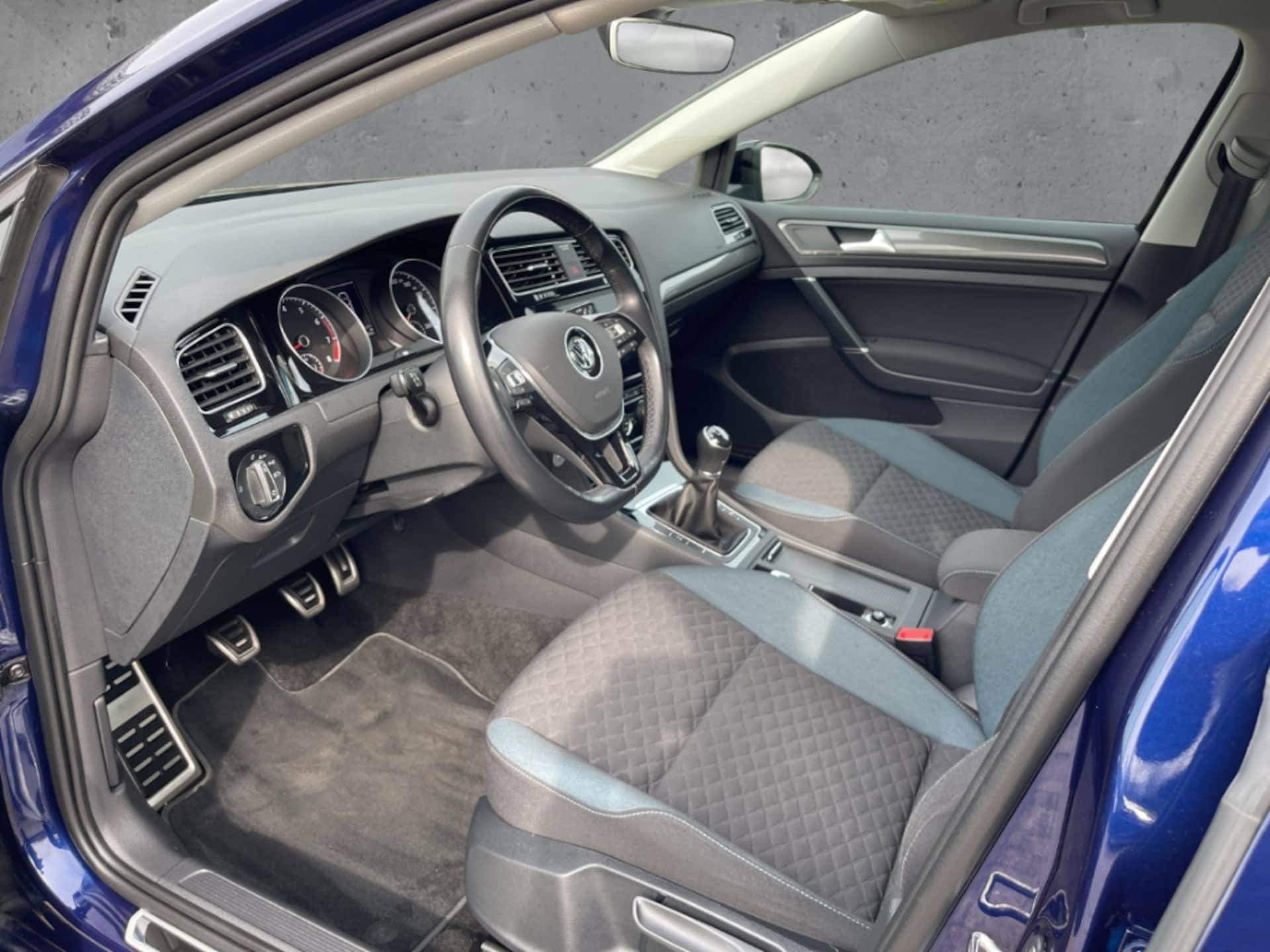 Volkswagen Golf IQ.DRIVE