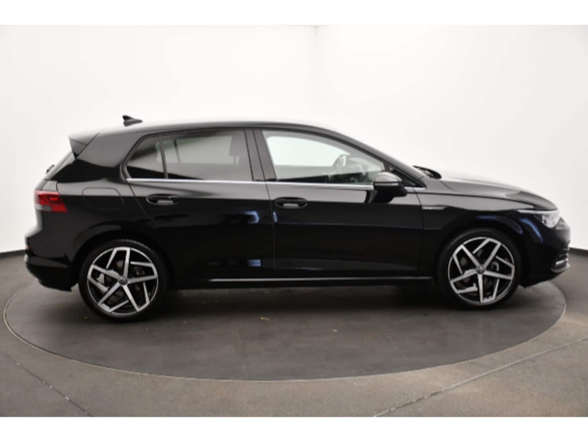 Volkswagen Golf Style
