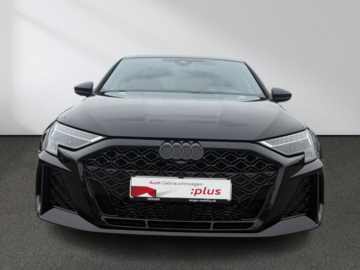 Bild über Audi RS 3 Sportback TFSI quattro S tronic - für weitere Informationen kontaktieren Sie den Audi Partner