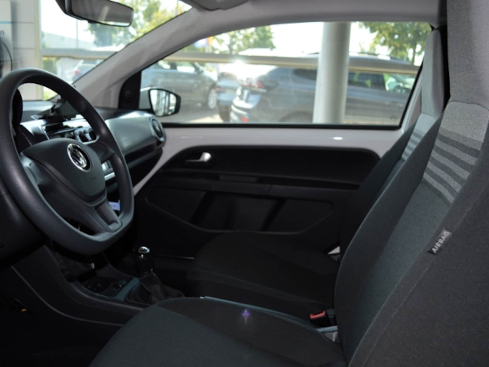Volkswagen up!