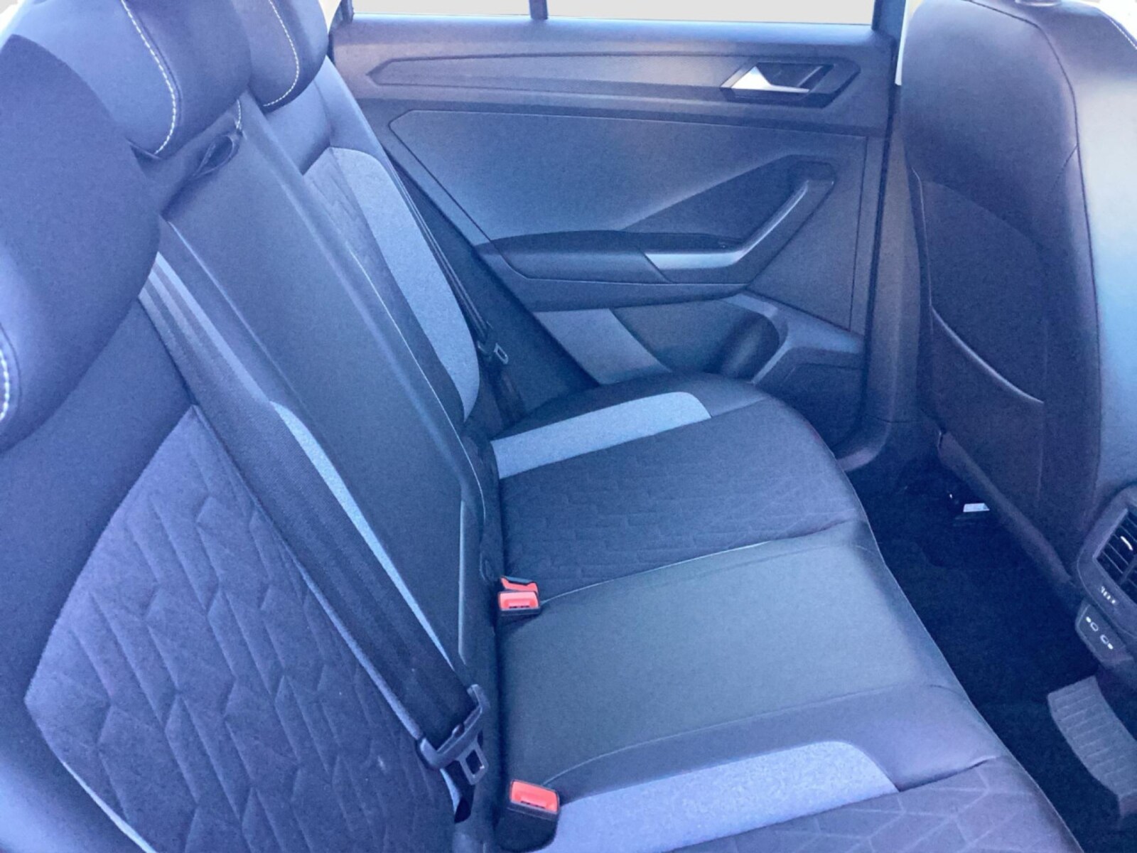Volkswagen T-Roc – Bild 12