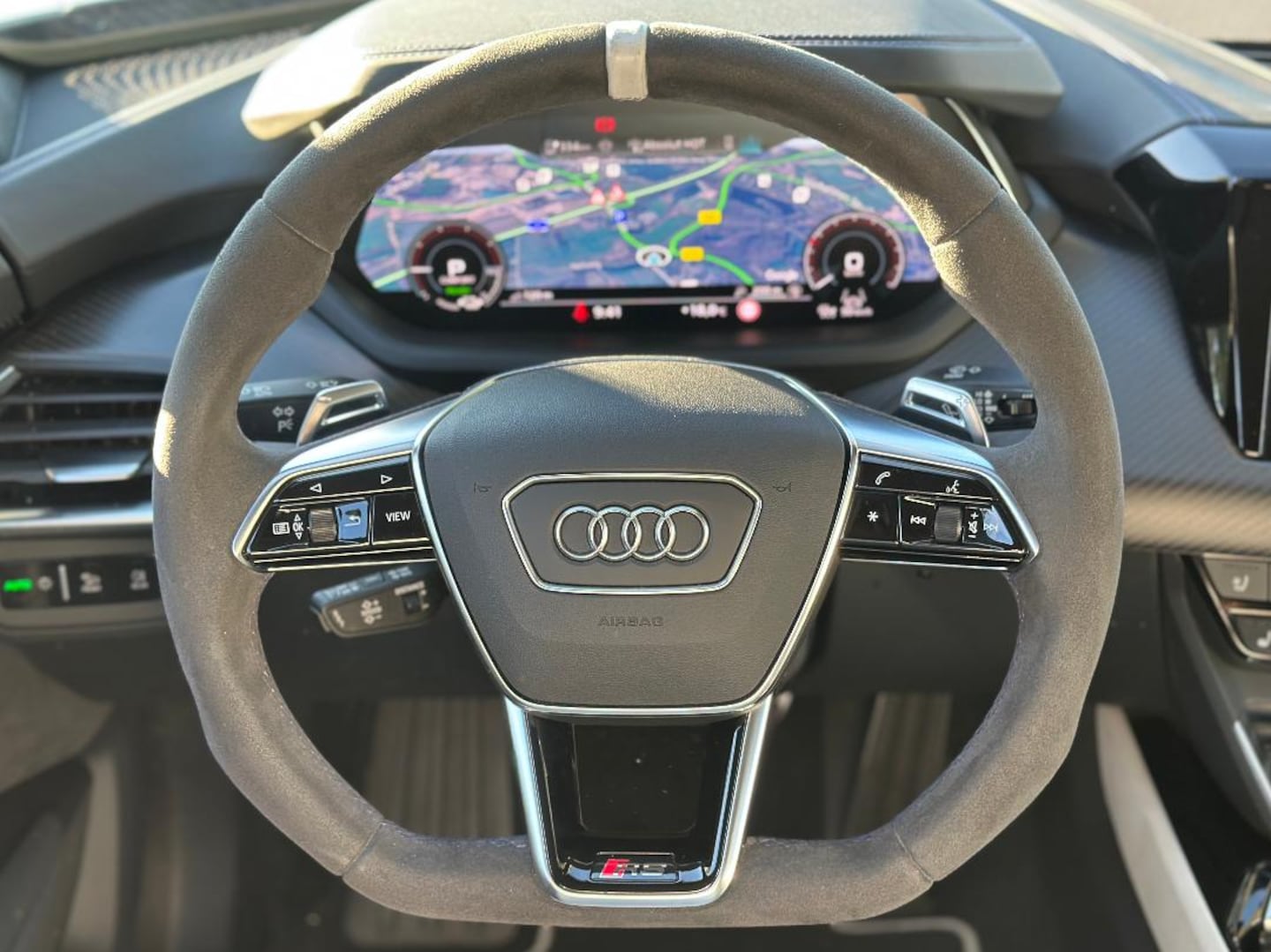 Bild über Audi RS e-tron GT e-tron quattro - für weitere Informationen kontaktieren Sie den Audi Partner