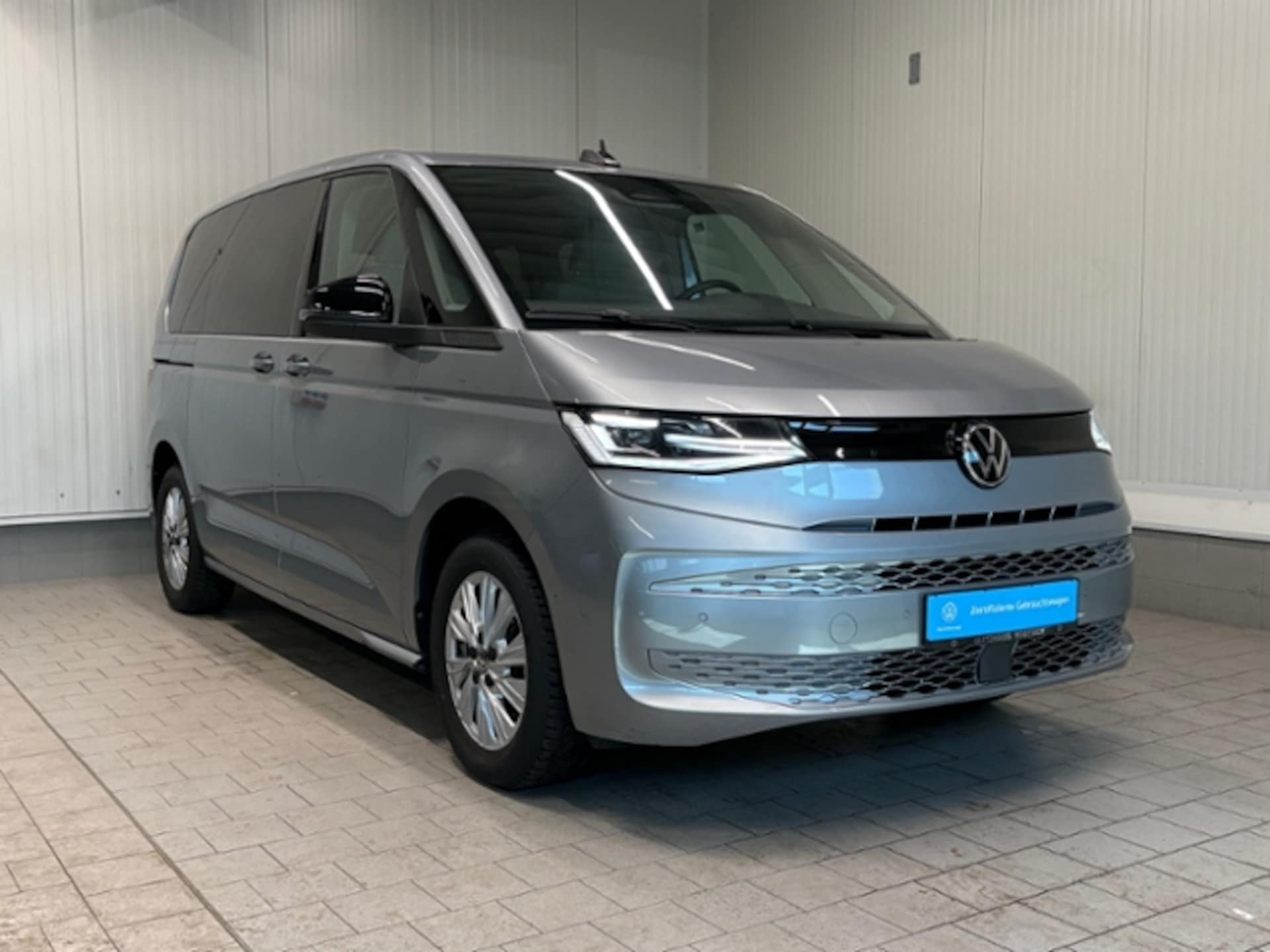 Volkswagen Multivan Basis-Modell