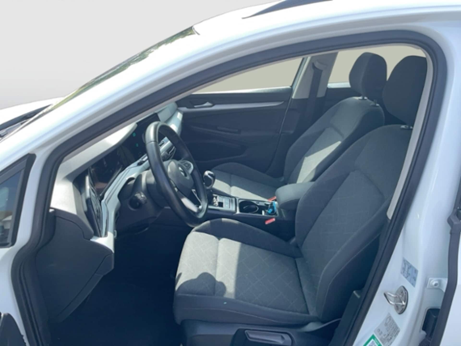 Volkswagen Golf Variant Life