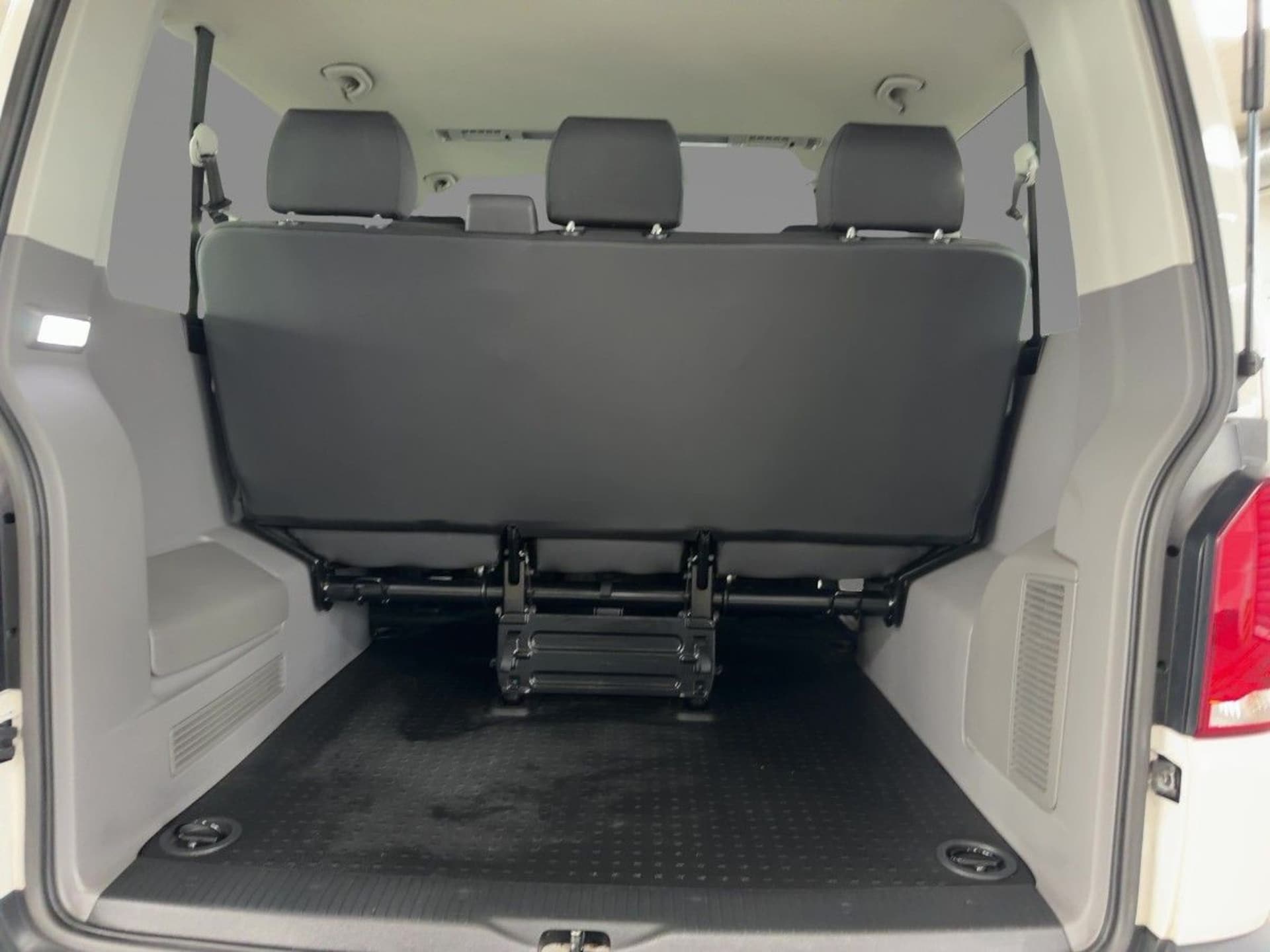 Volkswagen T6.1 Caravelle kurzer Radstand Trendline