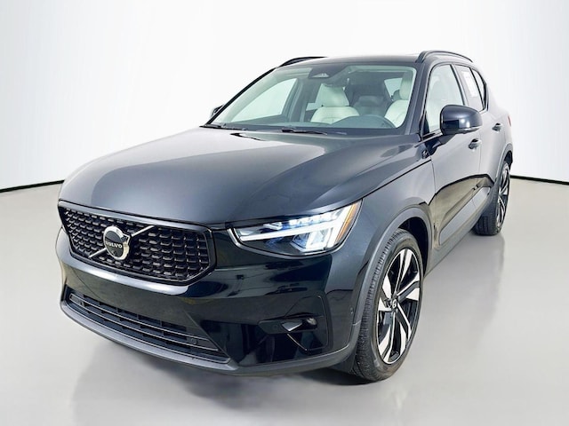 2023 Volvo XC40