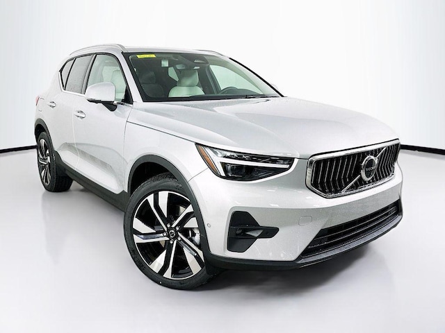 2025 Volvo XC40