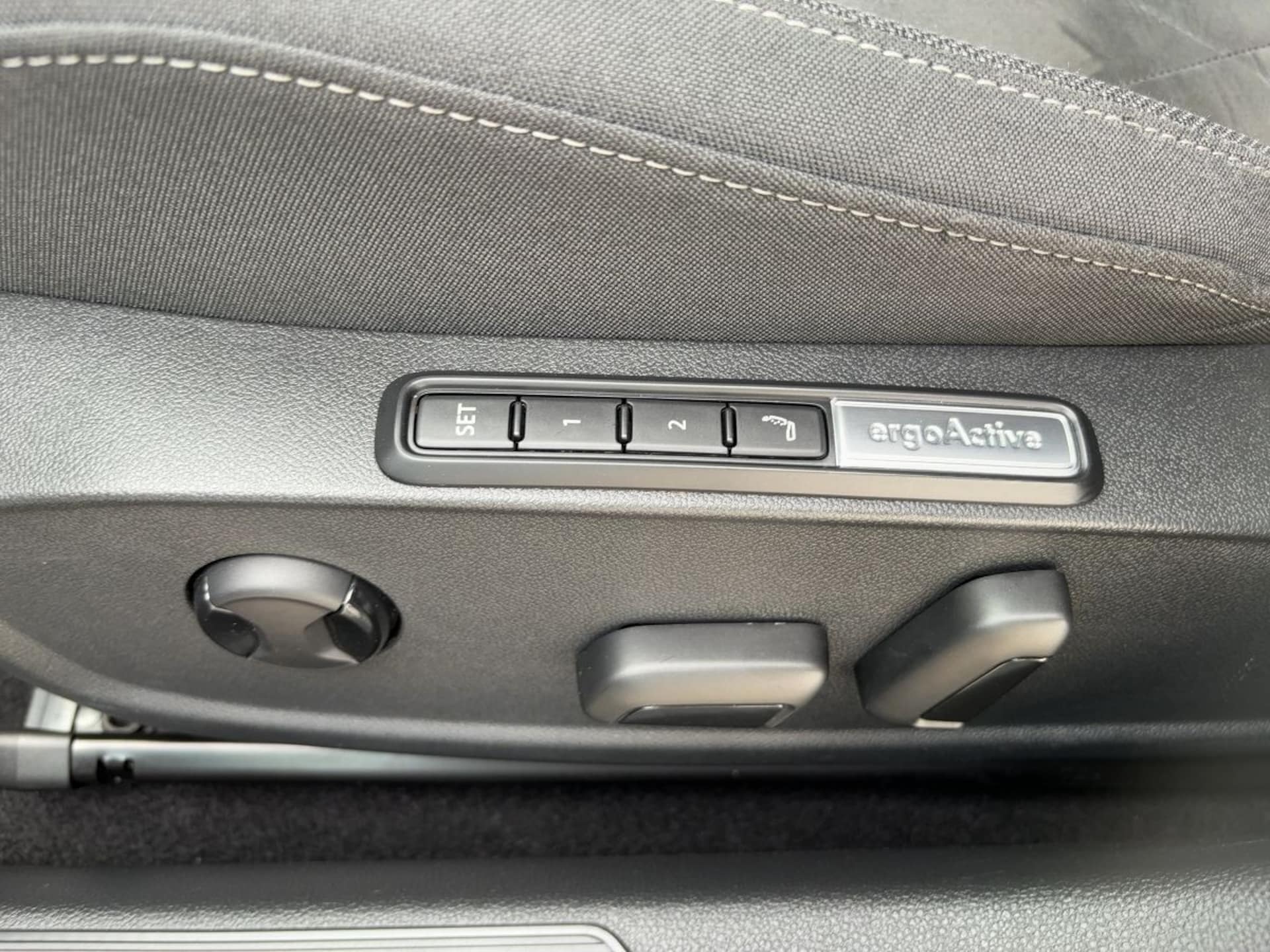 Volkswagen Golf Style