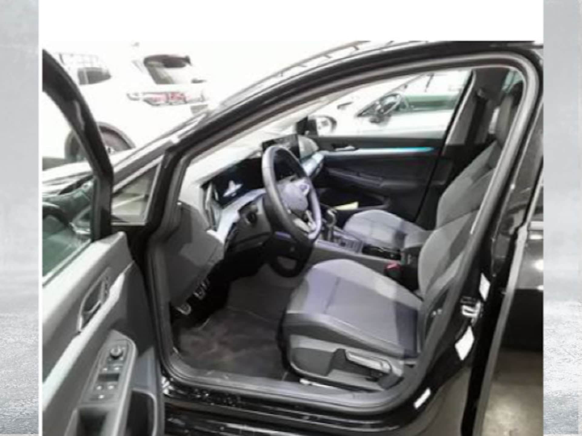 Volkswagen Golf Life