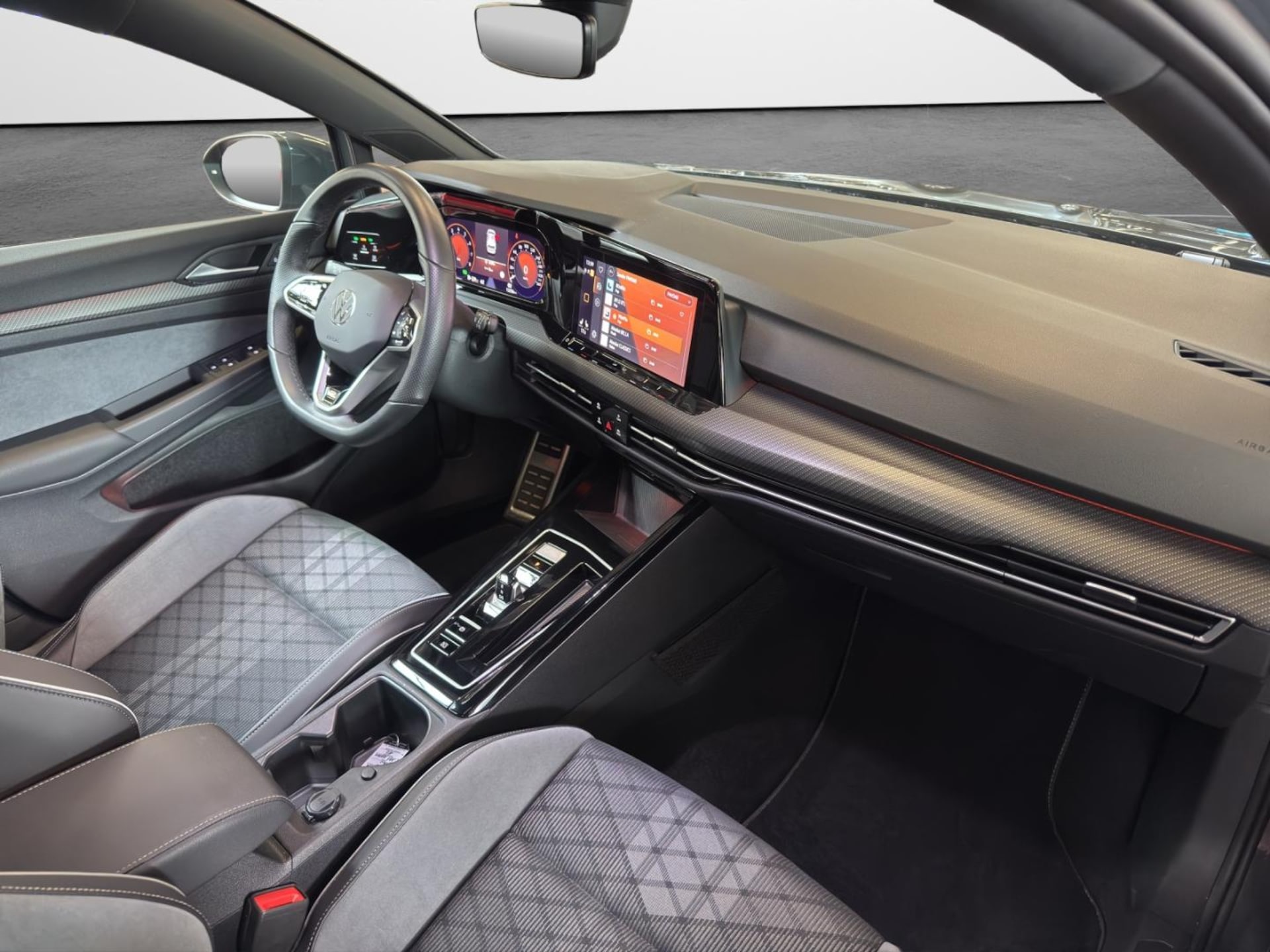 Volkswagen Golf R-Line