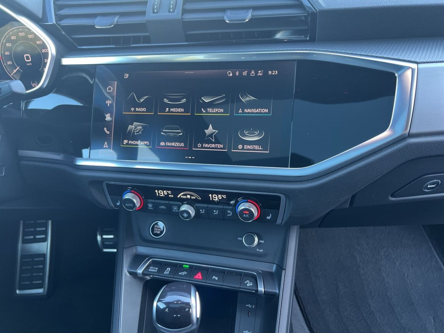 Bild über Audi Q3 Sportback TFSI e S line 45 TFSI e S tronic - für weitere Informationen kontaktieren Sie den Audi Partner