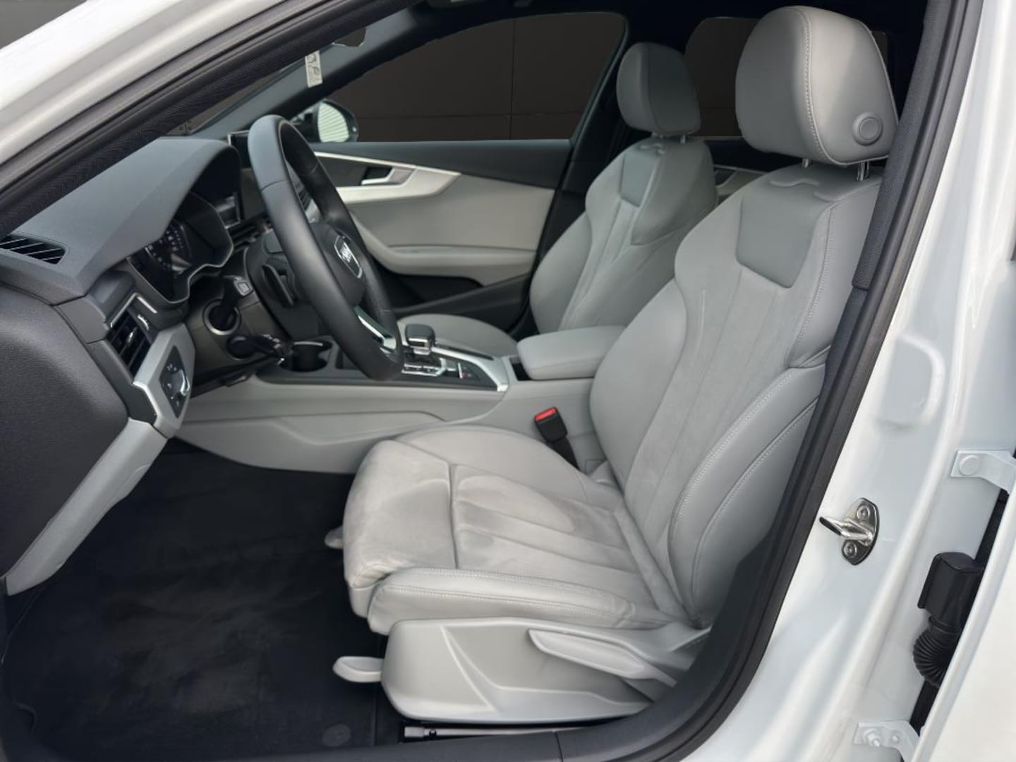 Bild über Audi A4 allroad quattro 40 TDI quattro S tronic - für weitere Informationen kontaktieren Sie den Audi Partner