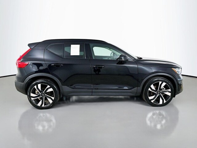 2023 Volvo XC40