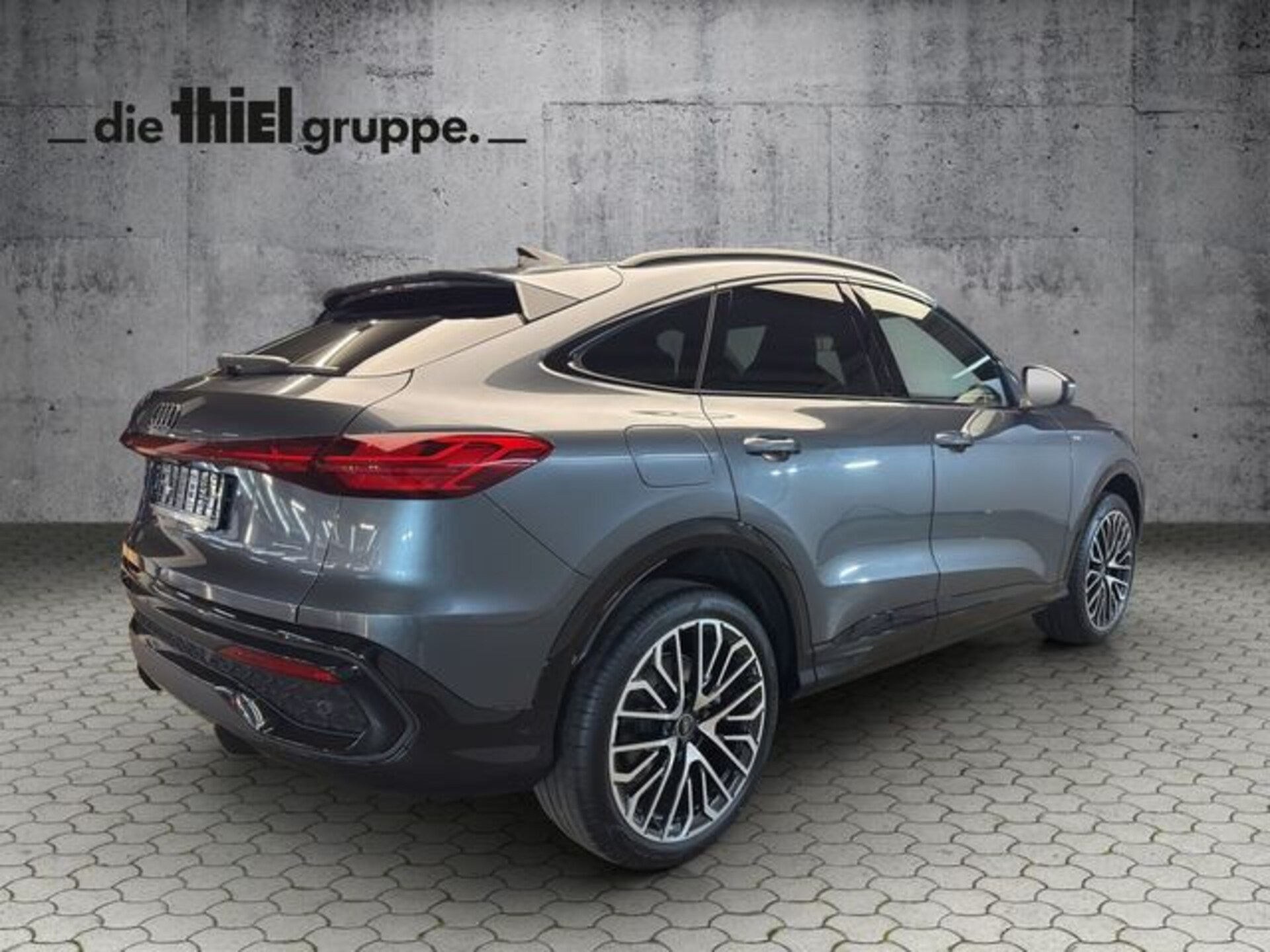 Audi Q5 Sportback edition one