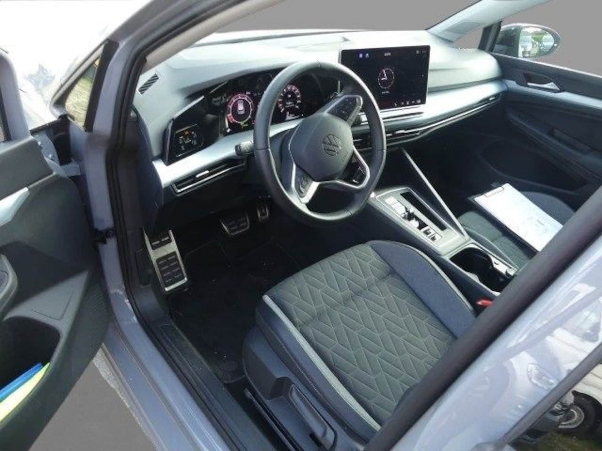 Volkswagen Golf Life