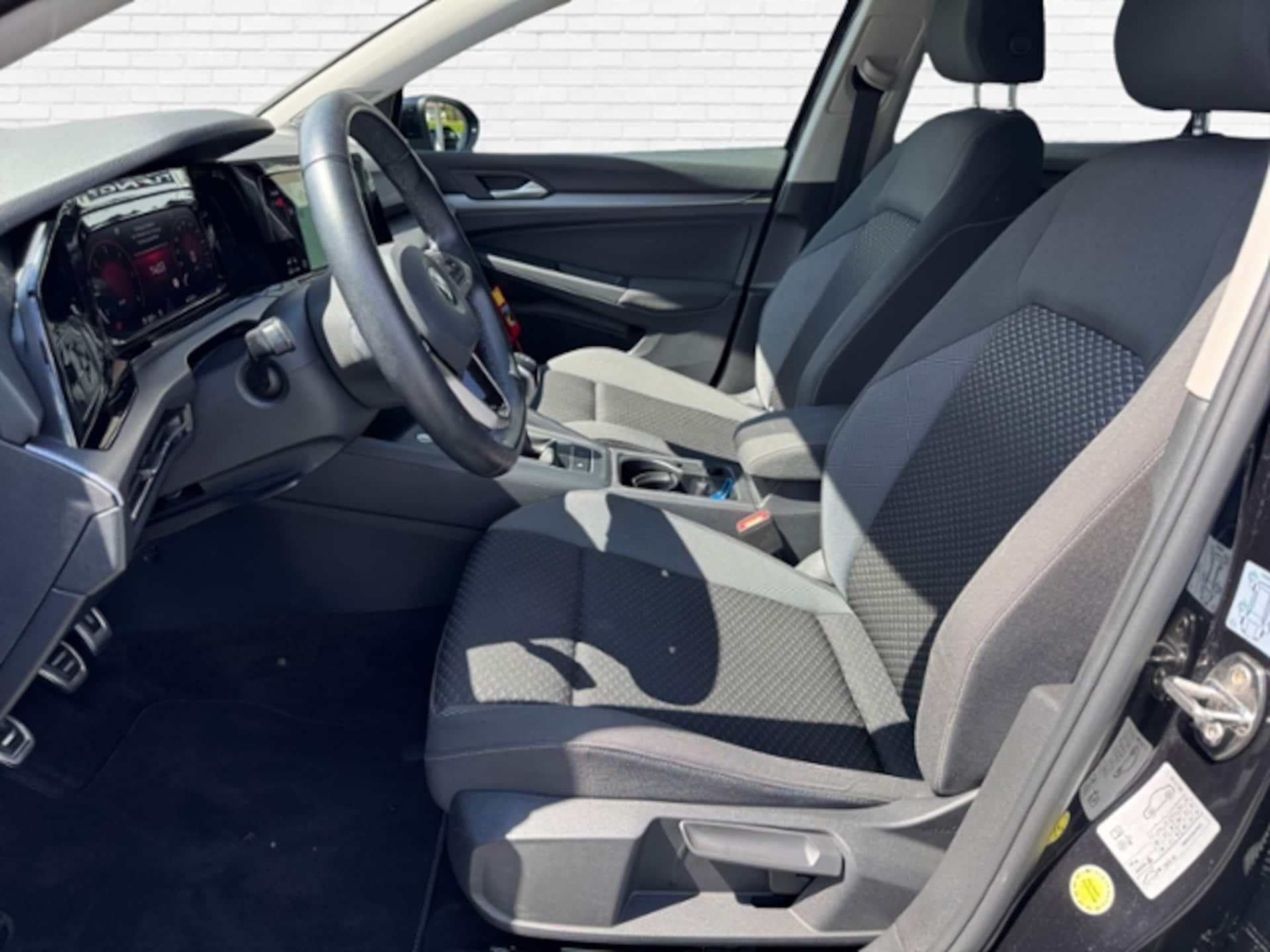 Volkswagen Golf Active