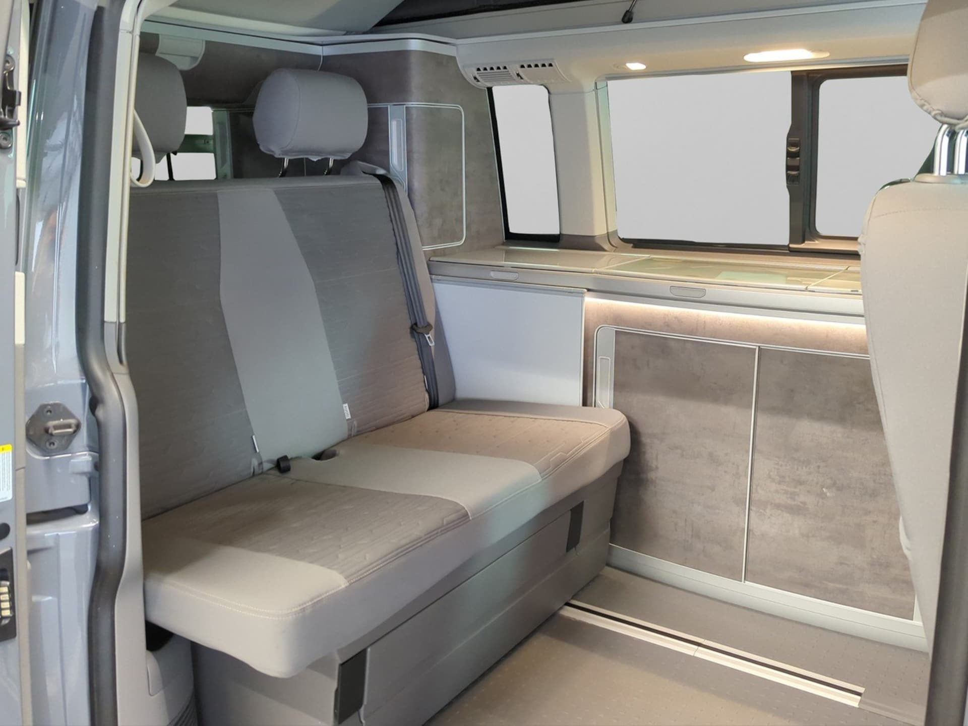 Volkswagen T6.1 California Ocean