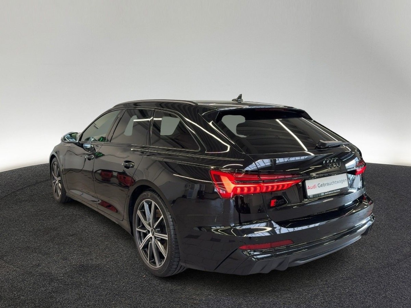 Bild über Audi S6 Avant TDI quattro tiptronic - für weitere Informationen kontaktieren Sie den Audi Partner