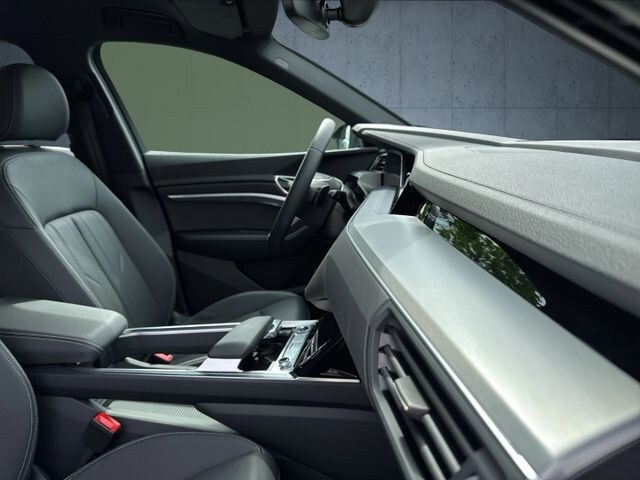 Image about Audi Q8 e-tron advanced 55 e-tron quattro