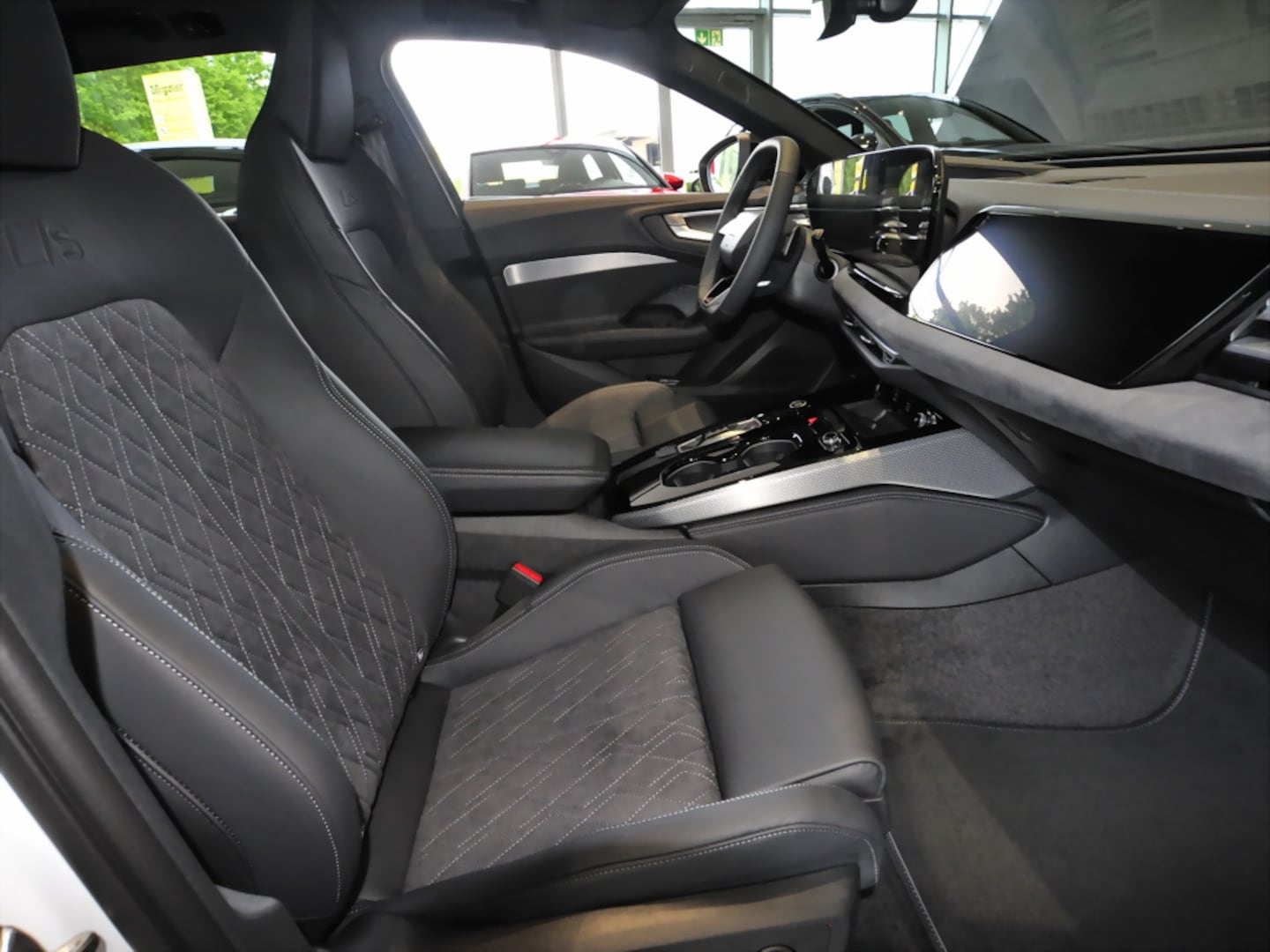 Bild über Audi A5 Avant TDI quattro 150 kW S tronic - für weitere Informationen kontaktieren Sie den Audi Partner