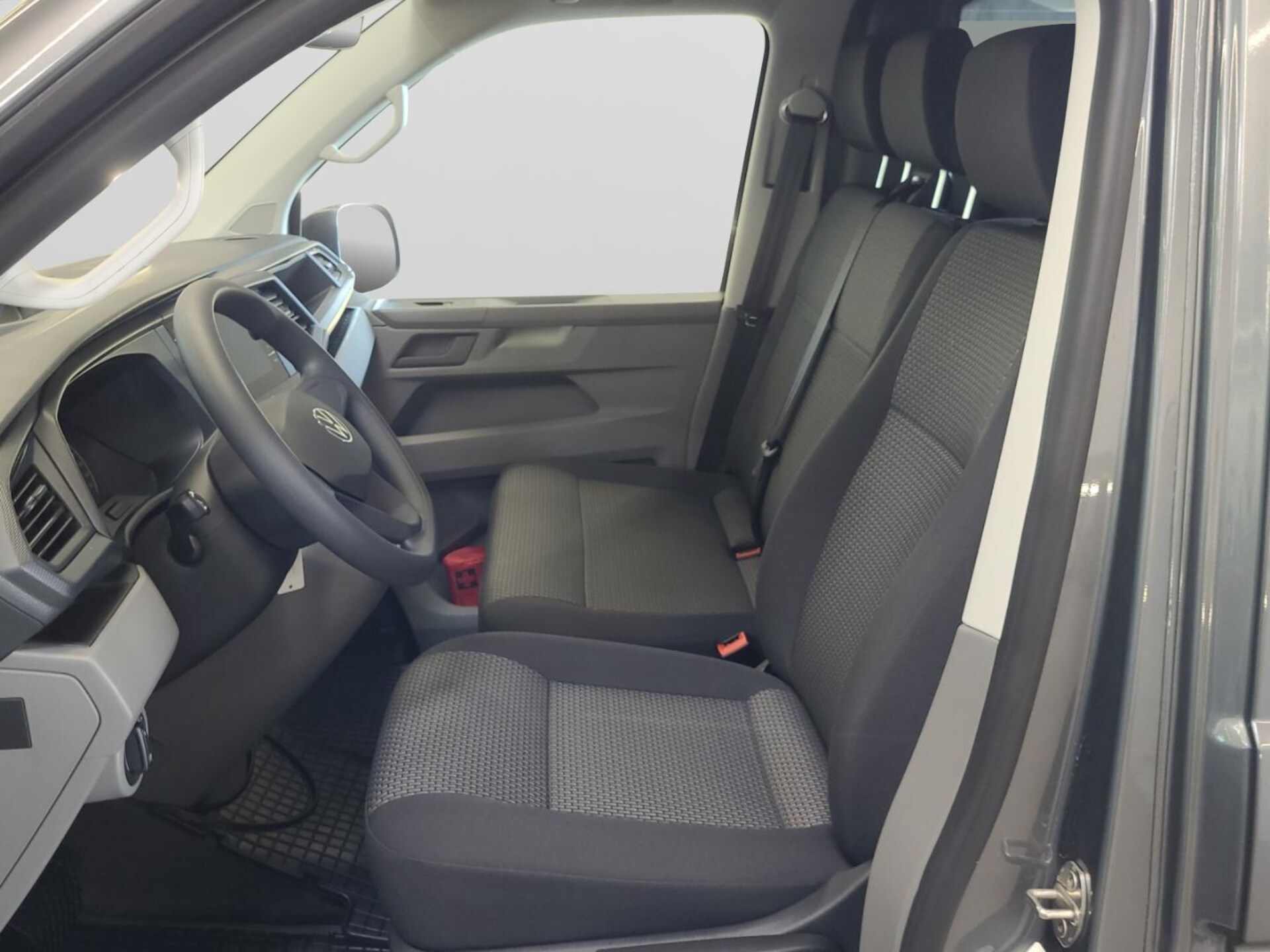 Volkswagen T6.1 Transporter Kombi langer Radstand