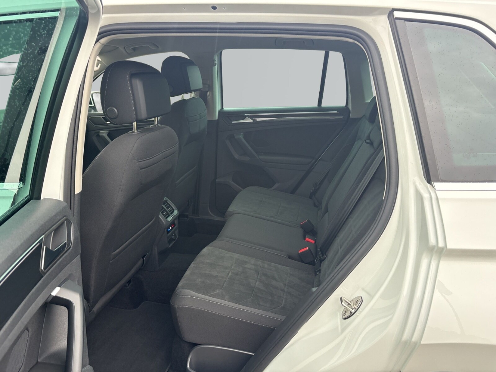 Volkswagen Tiguan – Bild 9
