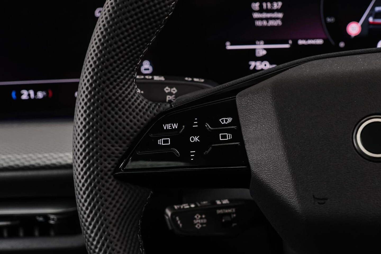 Image about Audi Q5 SUV TDI quattro 150 kW sport